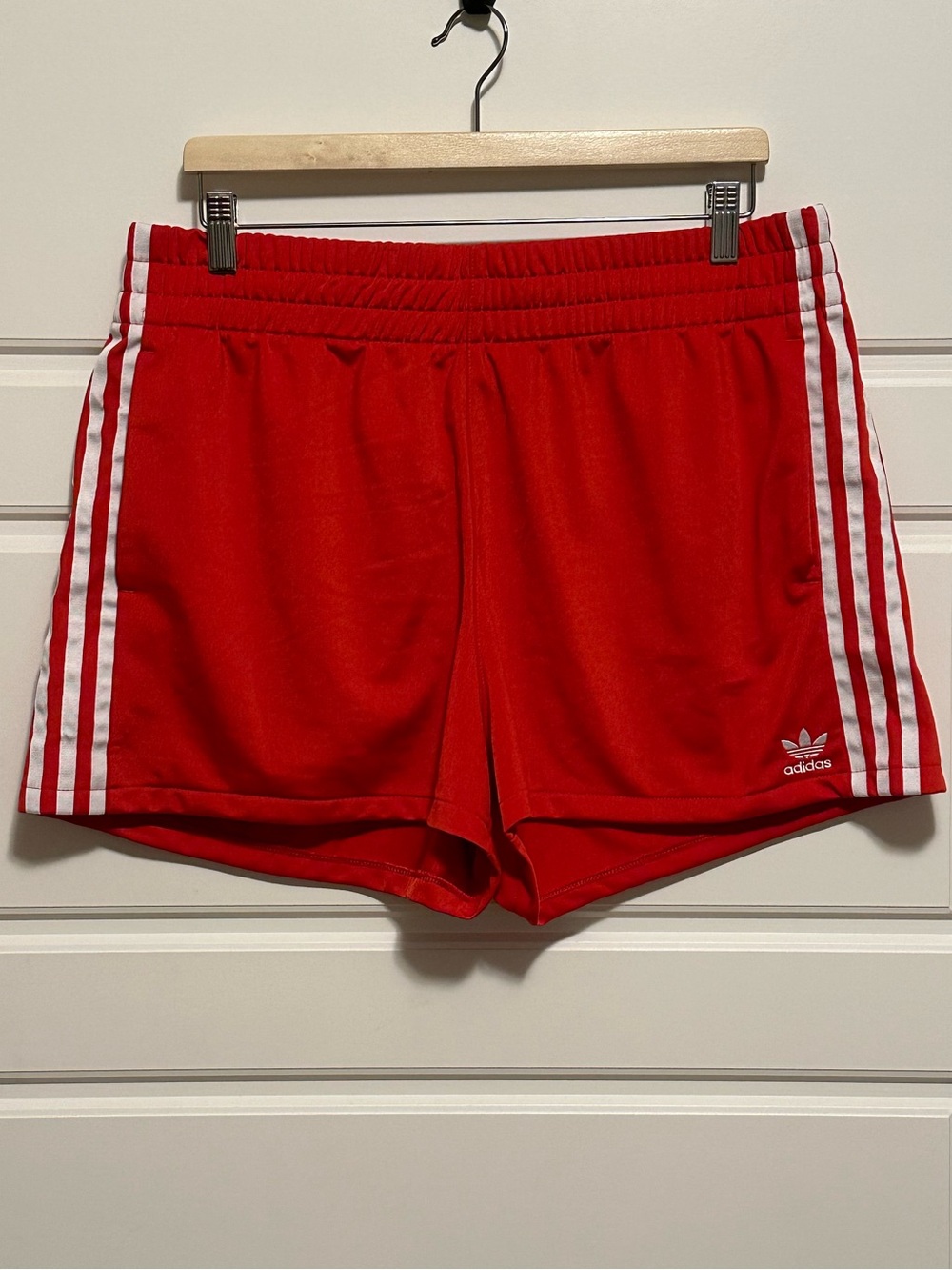 Size XL Adidas Originals Red/WhiteAdicolor 3-Stripes Shorts